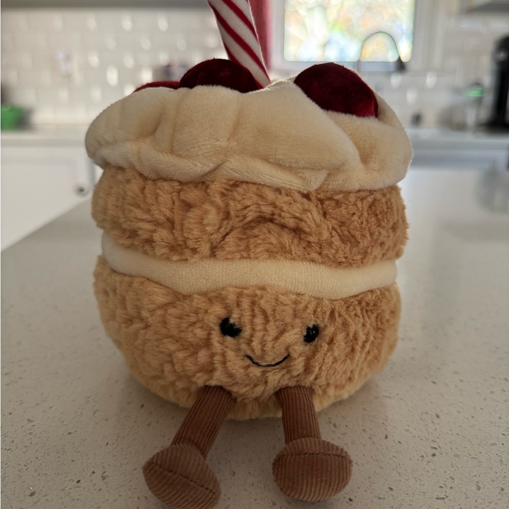 Jellycat Amuseables Birthday Cake Plush 6 in with Tan and Cream NWT